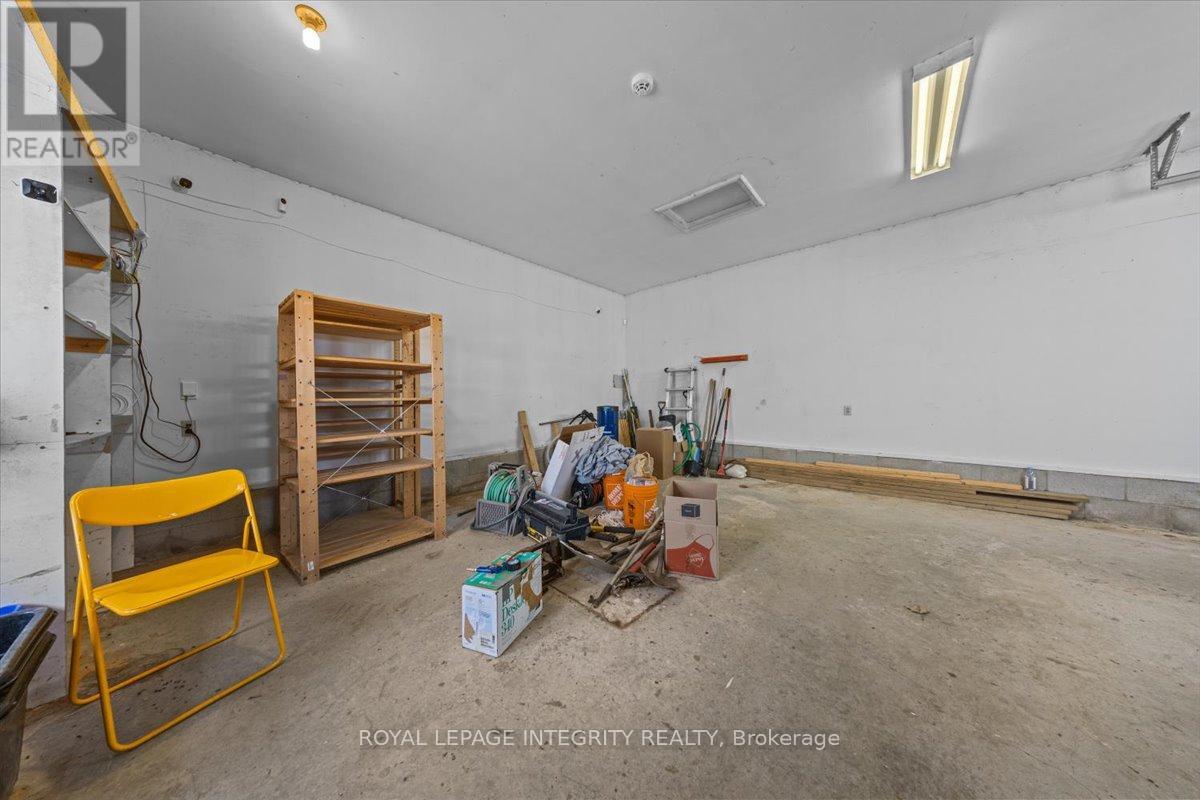 301 Zephyr Avenue, Ottawa, Ontario  K2B 5Z7 - Photo 21 - X12867740