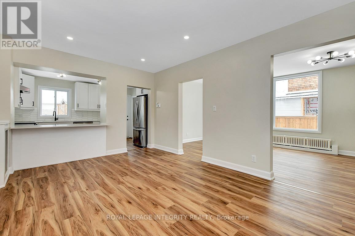 301 Zephyr Avenue, Ottawa, Ontario  K2B 5Z7 - Photo 5 - X12867740