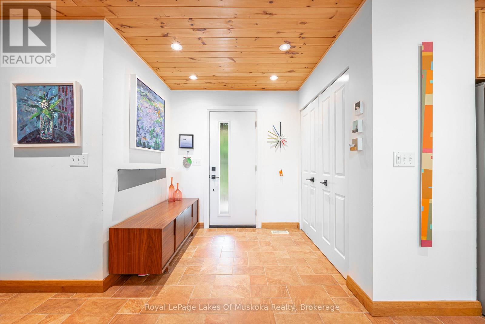 30 Forest Road, Kawartha Lakes (Fenelon), Ontario  K0M 1M0 - Photo 8 - X12313104