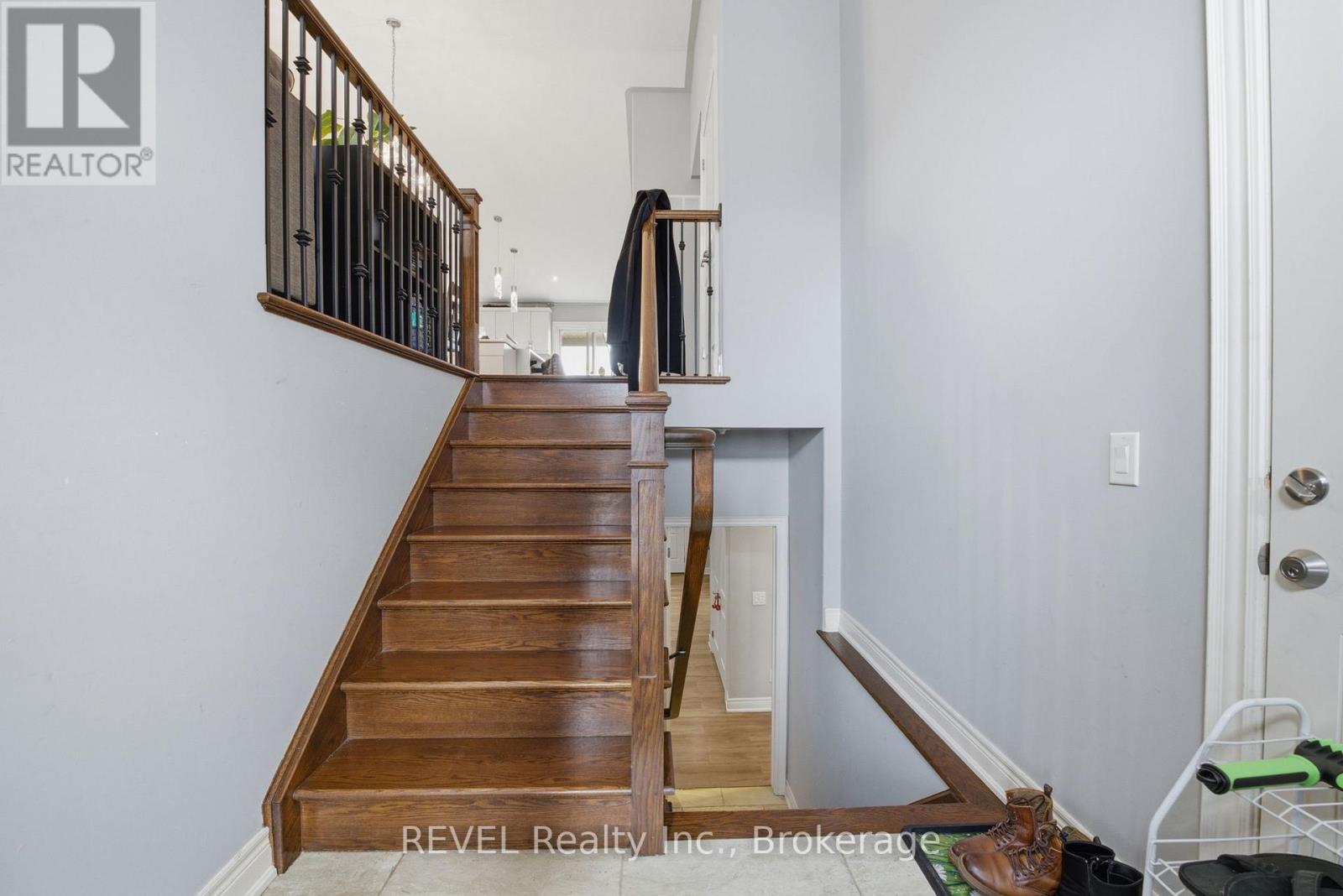 8846 Angie Drive, Niagara Falls, Ontario  L2H 0H9 - Photo 6 - X12867606