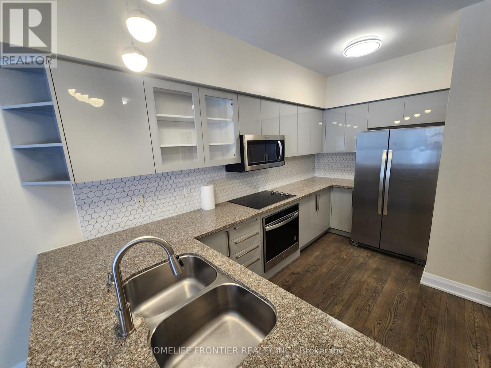 289 - 23 Observatory Lane, Richmond Hill, Ontario  L4C 0M7 - Photo 3 - N12811146