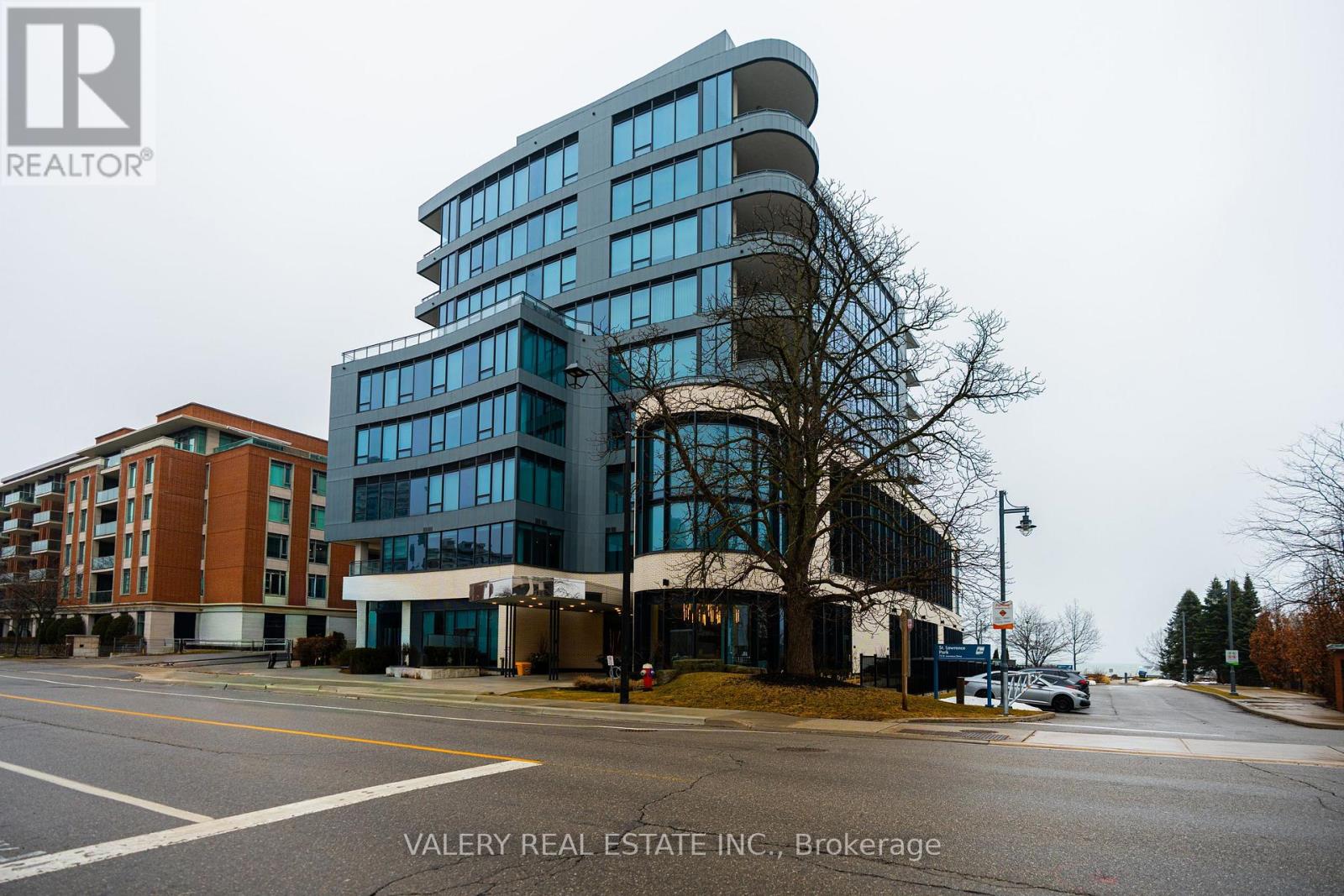 504 - 55 Port Street E, Mississauga (Port Credit), Ontario  L5G 4P3 - Photo 2 - W12433247