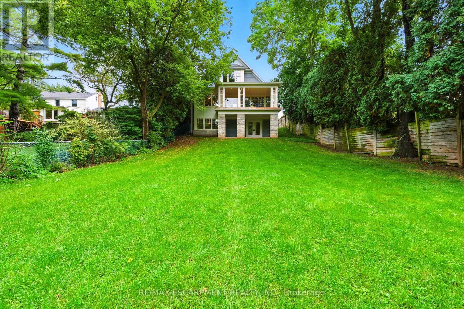 391 Patricia Drive, Burlington, Ontario  L7T 1J9 - Photo 46 - W12743734