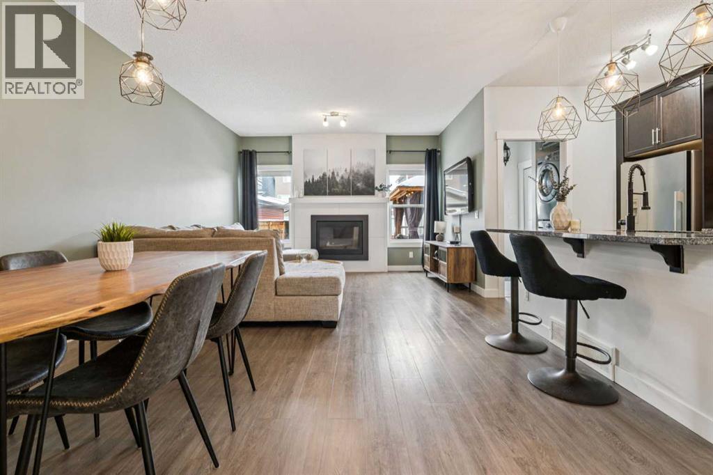339 Fireside Place, Cochrane, Alberta  T4C 0R5 - Photo 5 - A2291891