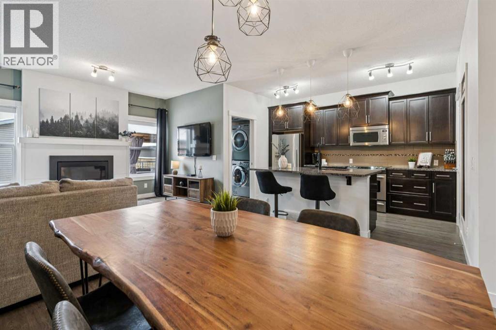 339 Fireside Place, Cochrane, Alberta  T4C 0R5 - Photo 6 - A2291891