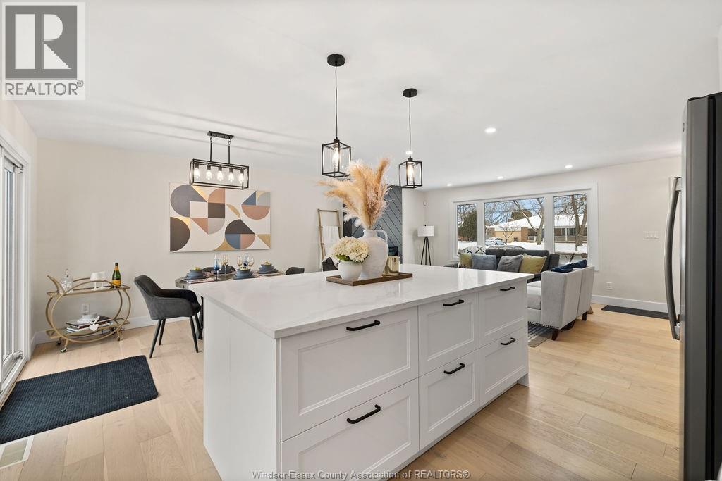 4385 Huron Church Line Road, Lasalle, Ontario  N8H 1H3 - Photo 14 - 26005033