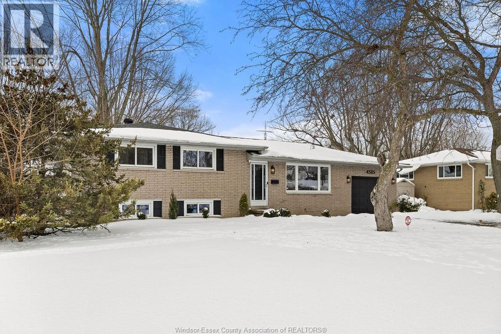 4385 Huron Church Line Road, Lasalle, Ontario  N8H 1H3 - Photo 2 - 26005033