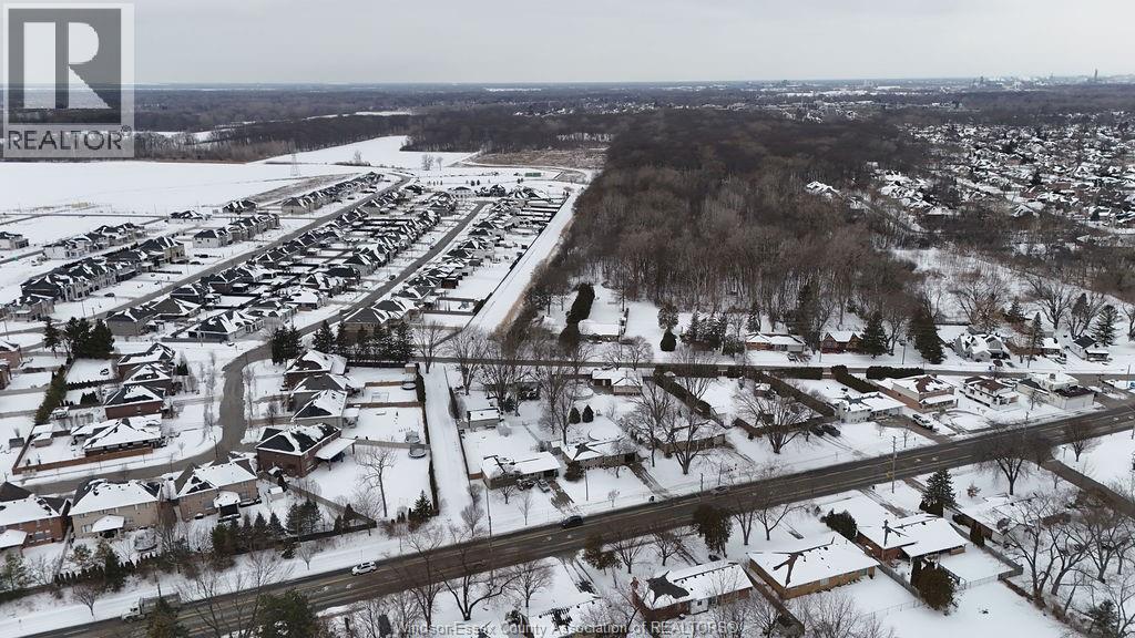 4385 Huron Church Line Road, Lasalle, Ontario  N8H 1H3 - Photo 37 - 26005033