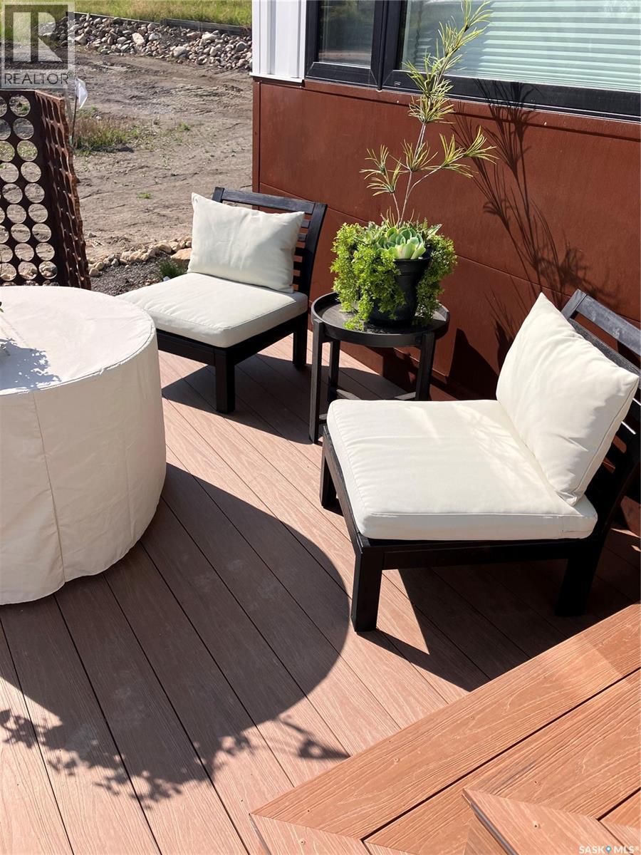 9 70 8th Avenue, Lumsden, Saskatchewan  S0G 3C0 - Photo 29 - SK030041