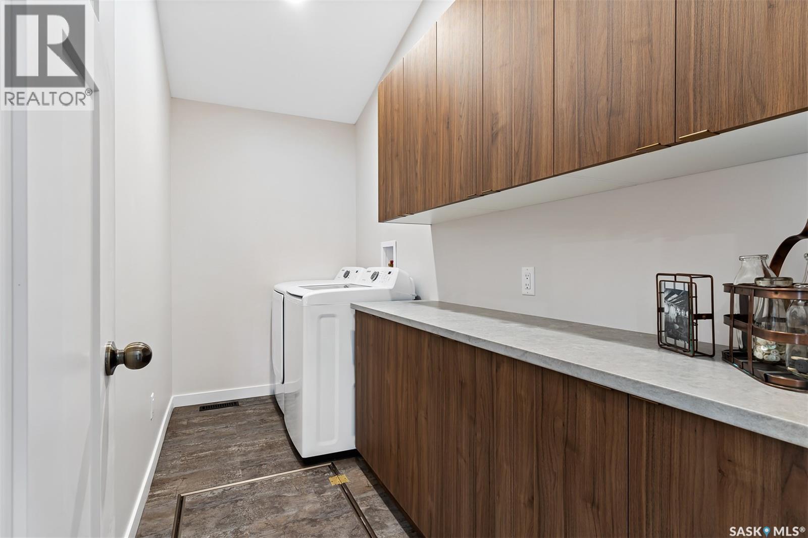 9 70 8th Avenue, Lumsden, Saskatchewan  S0G 3C0 - Photo 22 - SK030041