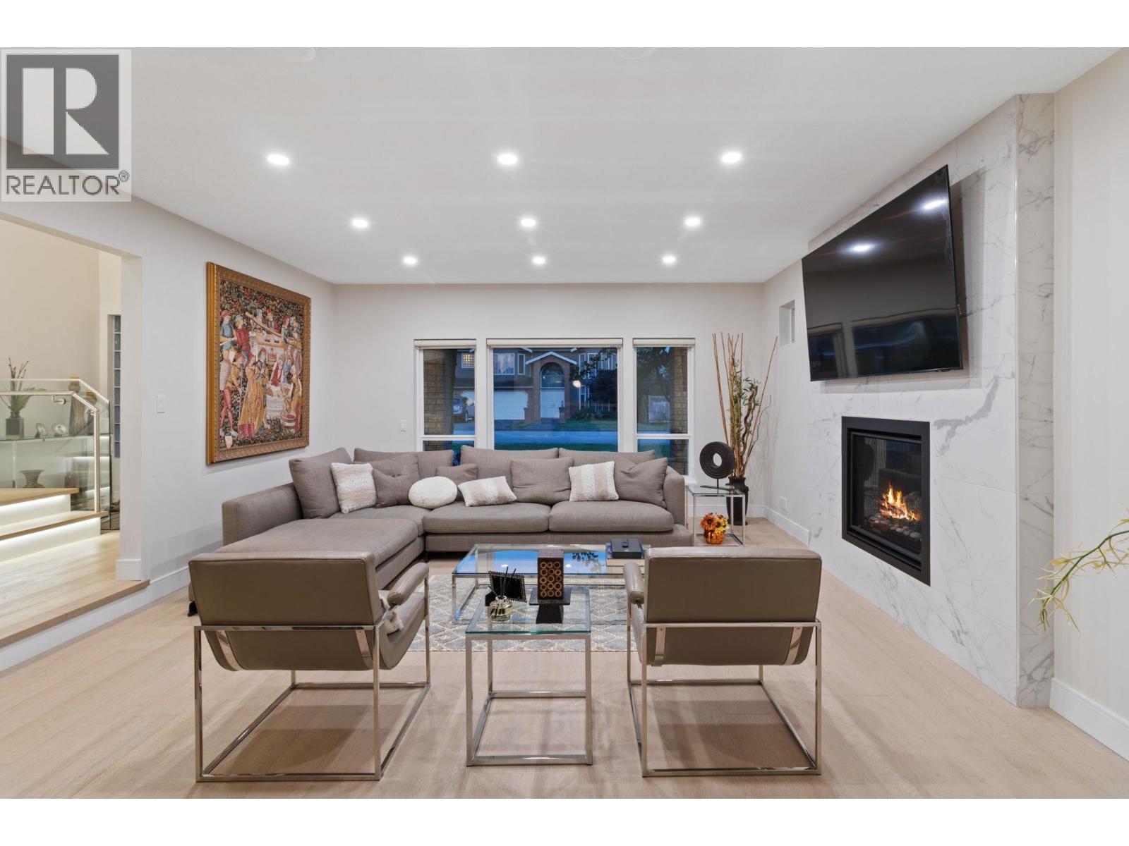 7231 Dampier Court, Richmond, British Columbia  V7C 5W4 - Photo 3 - R3095740