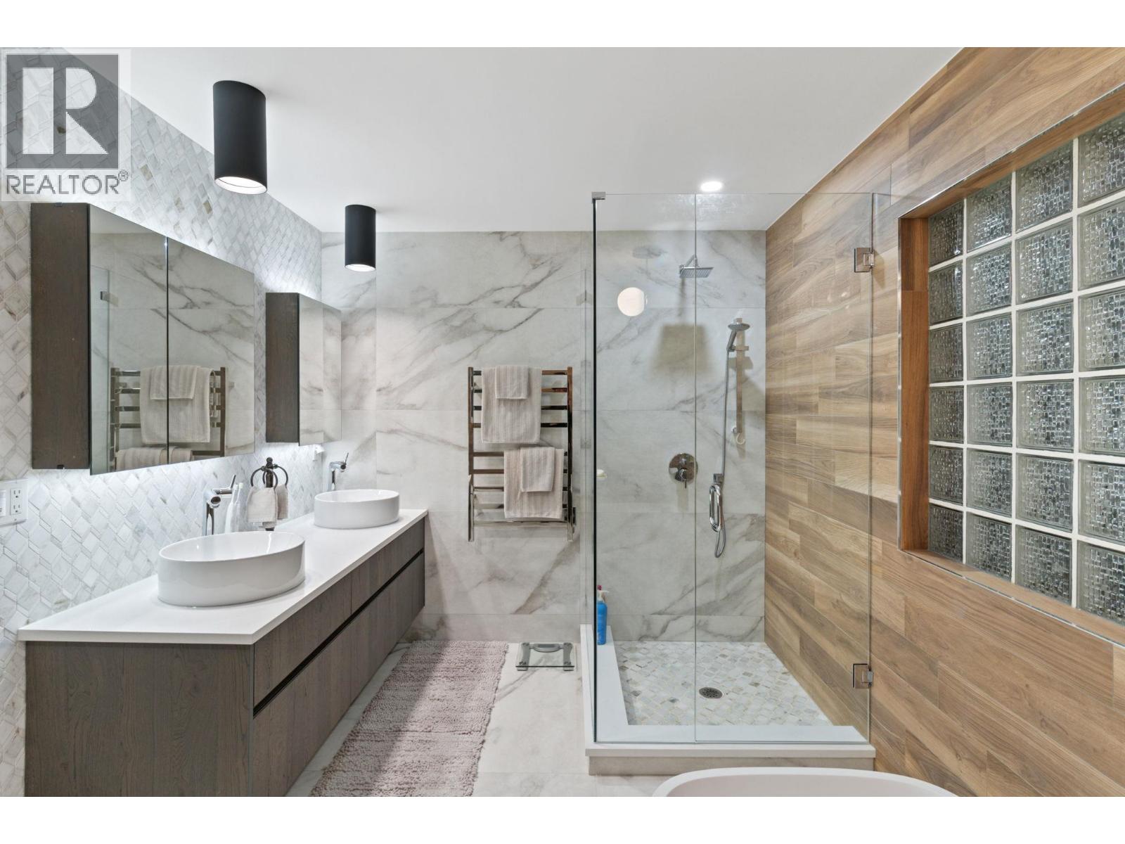 7231 Dampier Court, Richmond, British Columbia  V7C 5W4 - Photo 15 - R3095740