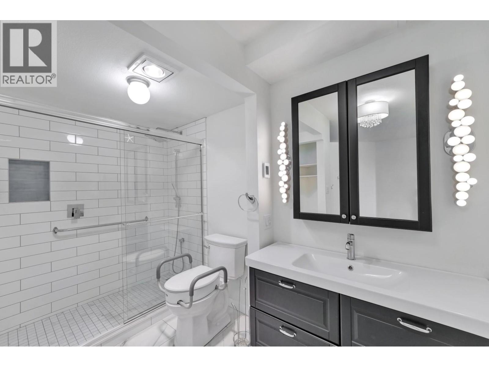 103 22241 Selkirk Avenue, Maple Ridge, British Columbia  V2X 2X4 - Photo 12 - R3083414