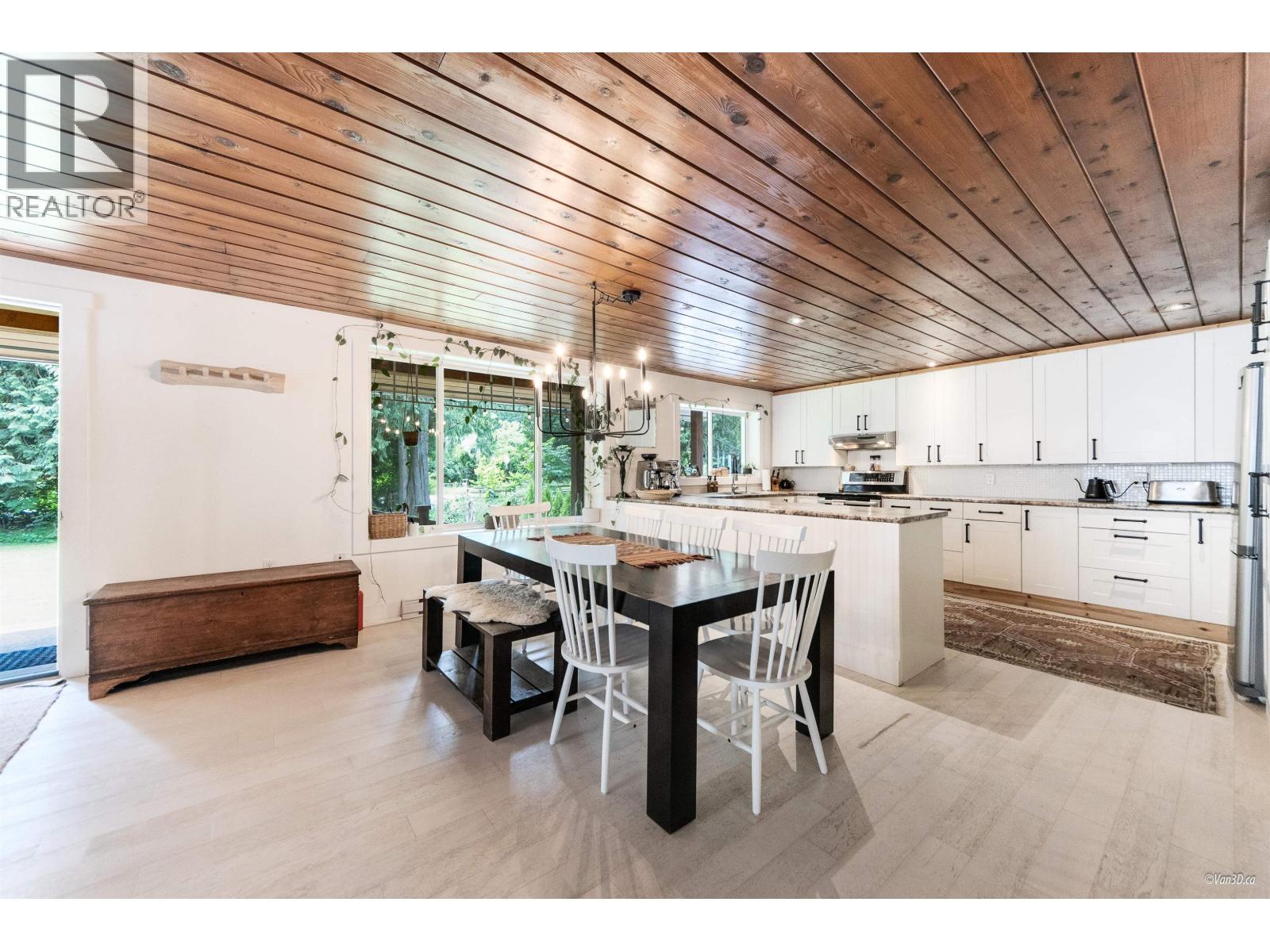 14848 Squamish Valley Road, Squamish, British Columbia  V0N 1H0 - Photo 9 - R3095939