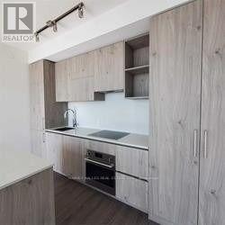 4905 - 1 Yorkville Avenue, Toronto, Ontario  M4W 1L1 - Photo 3 - C12867574