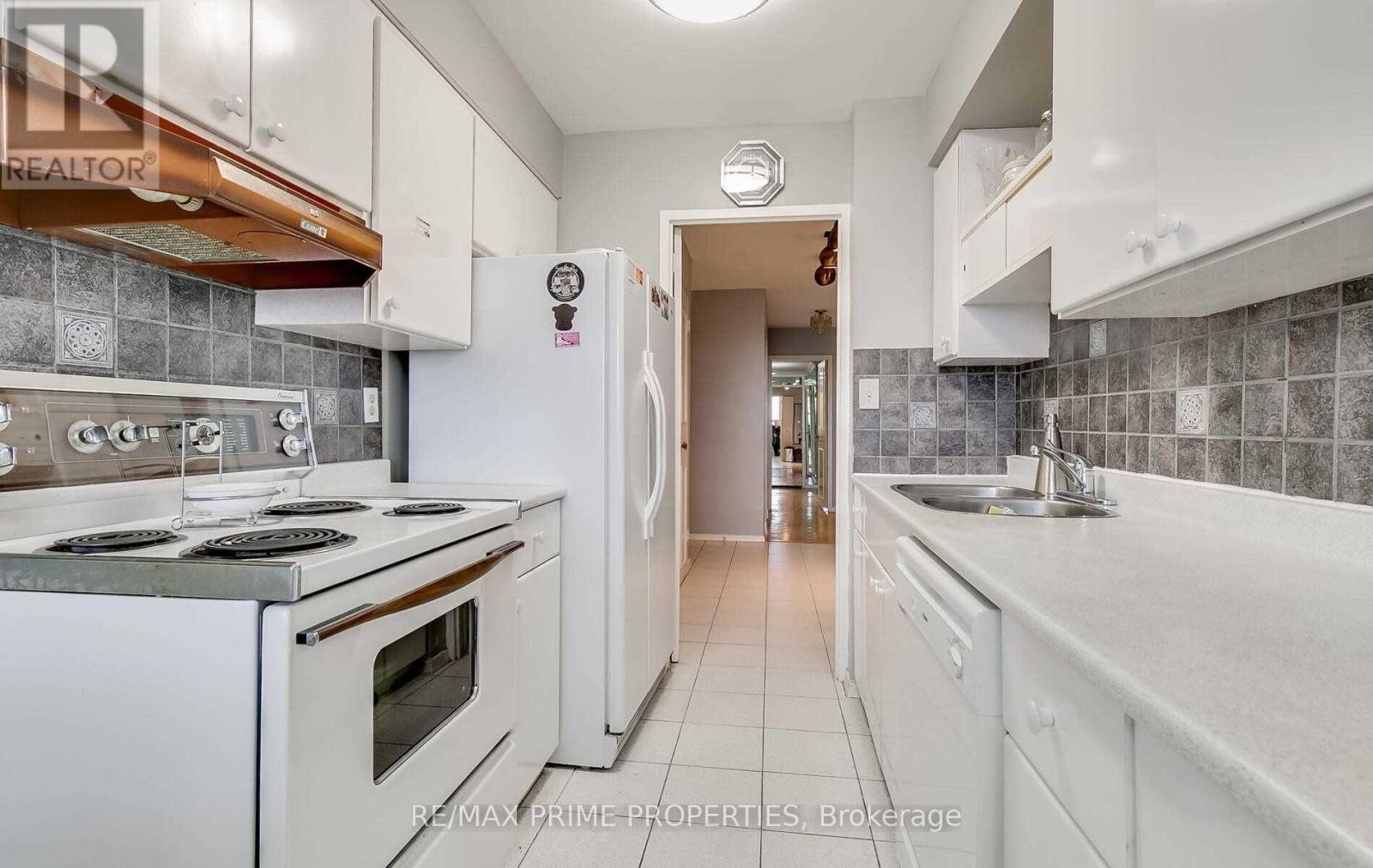 907 - 115 Antibes Drive, Toronto, Ontario  M2R 2Y9 - Photo 15 - C12867596