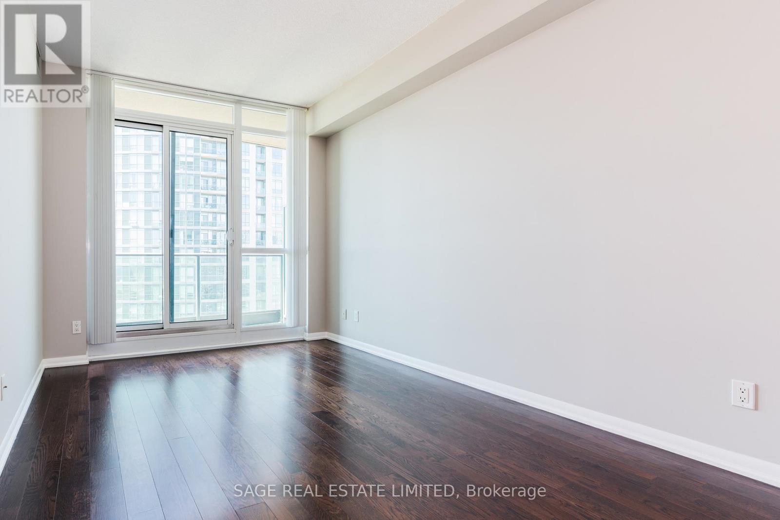 2707 - 215 Fort York Boulevard, Toronto, Ontario  M5V 4A2 - Photo 4 - C12867704