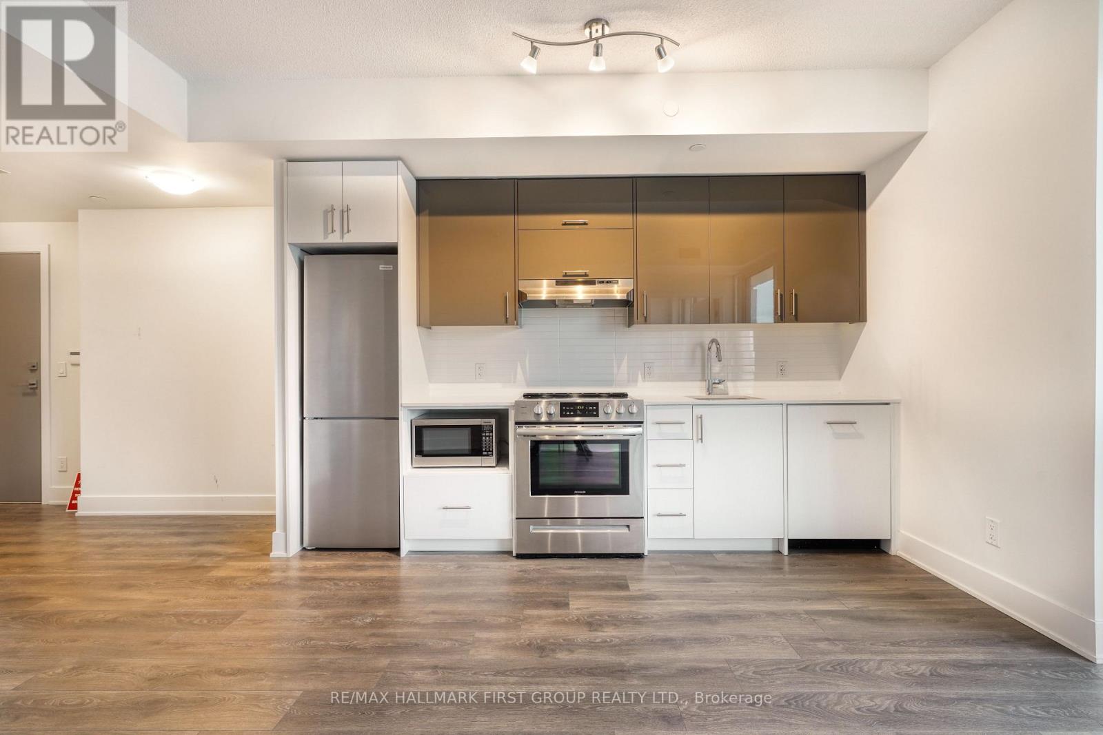 1015 - 188 FAIRVIEW MALL DRIVE, Toronto, Ontario