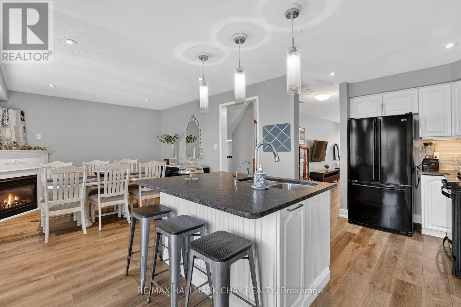 20 Burwell Street, Whitby, Ontario  L1R 0B7 - Photo 12 - E12867556