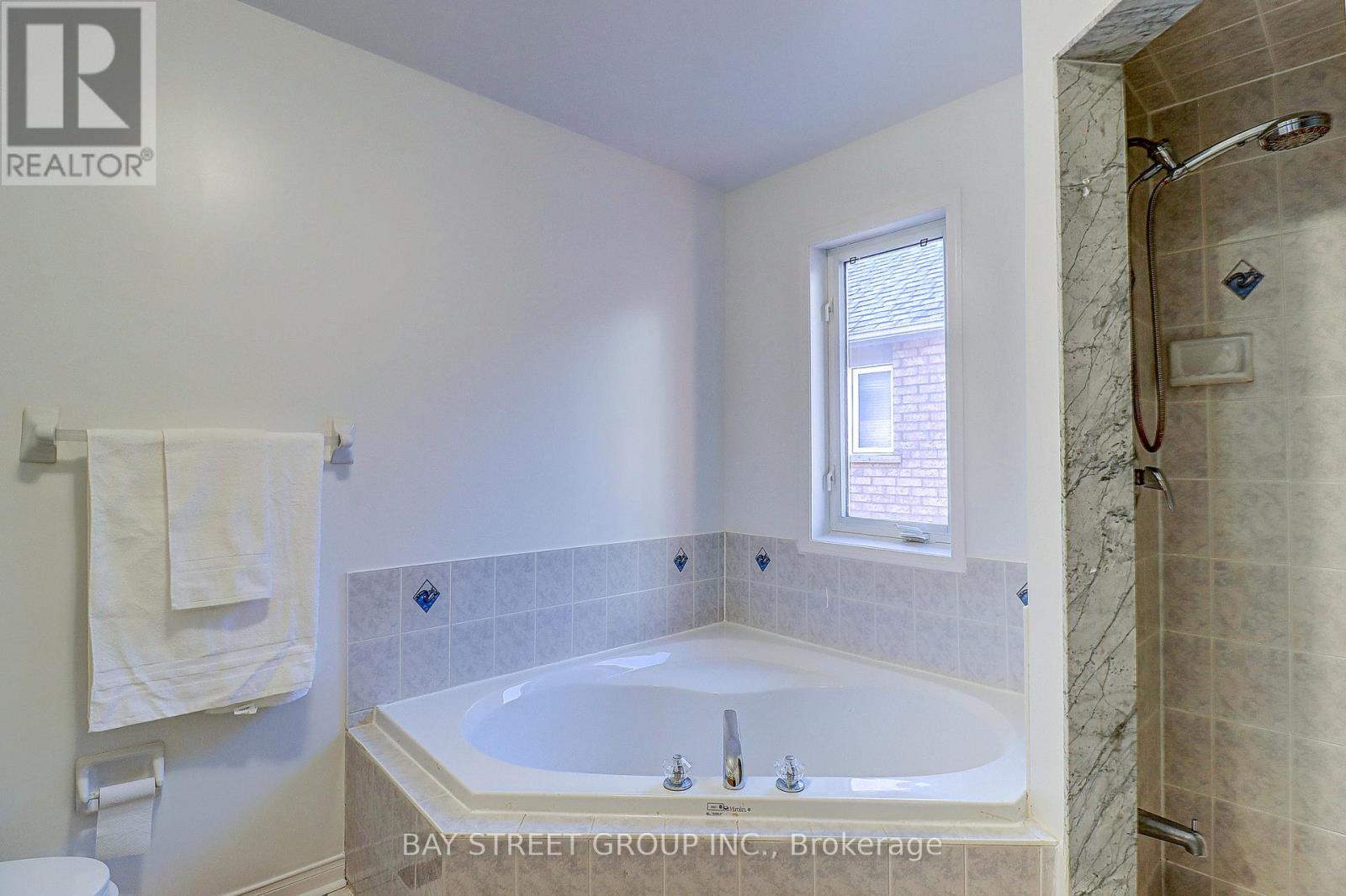 25 Birchcrest Court, Toronto, Ontario  M1W 4A4 - Photo 10 - E12867562