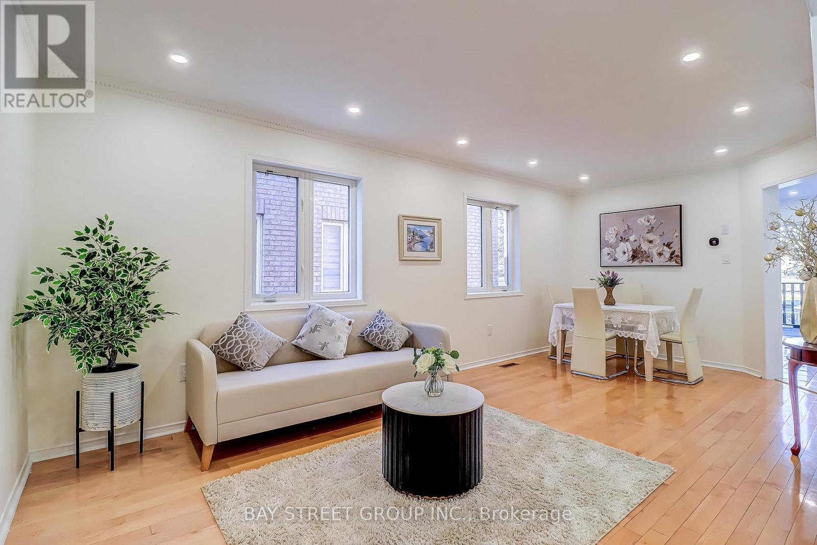 25 Birchcrest Court, Toronto, Ontario  M1W 4A4 - Photo 2 - E12867562