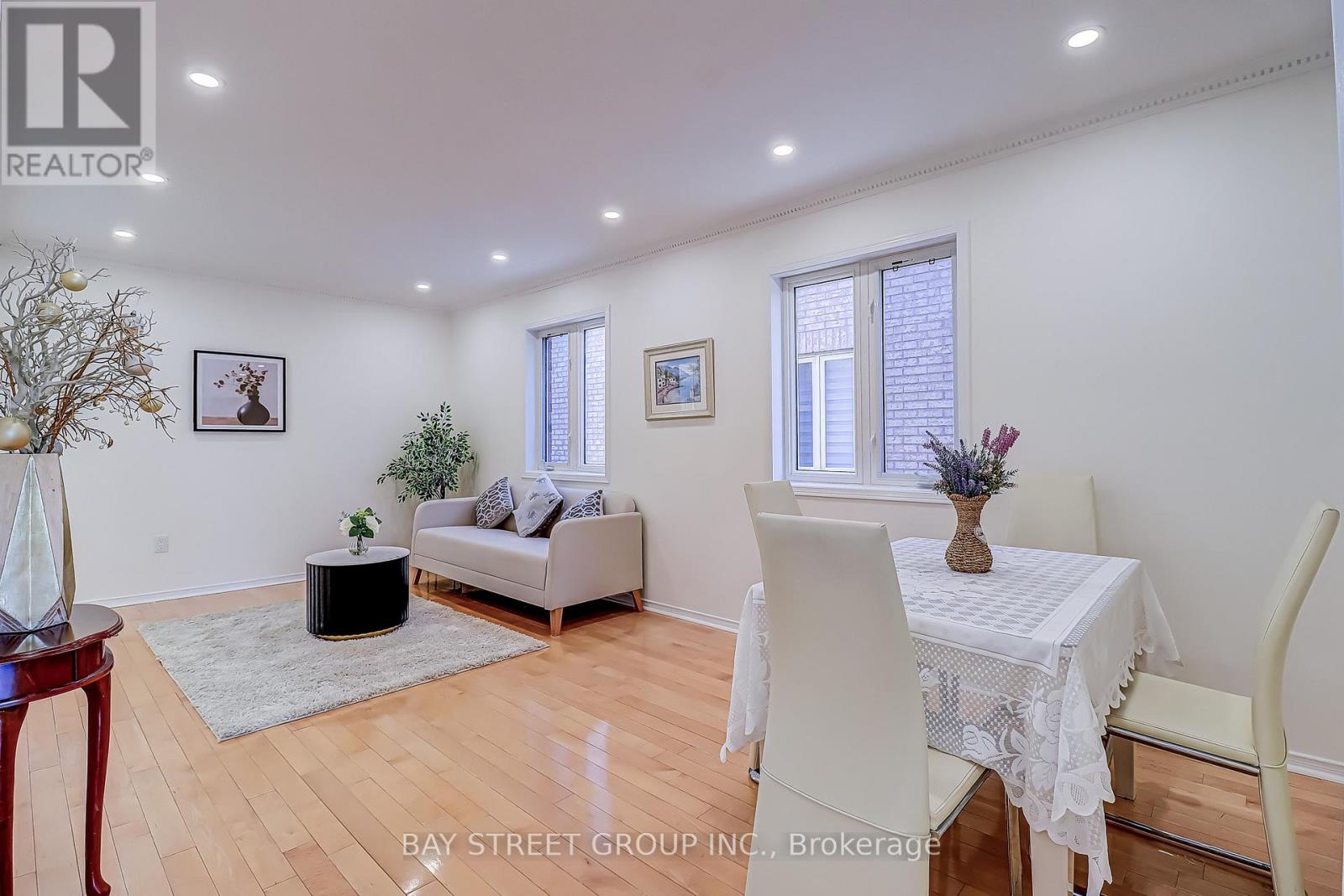 25 Birchcrest Court, Toronto, Ontario  M1W 4A4 - Photo 3 - E12867562