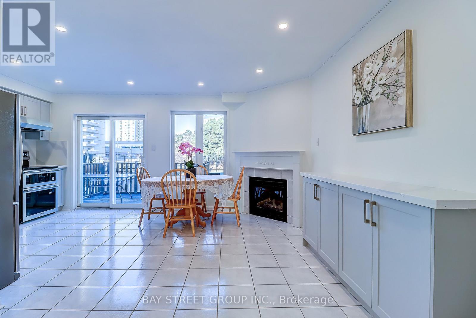 25 Birchcrest Court, Toronto, Ontario  M1W 4A4 - Photo 4 - E12867562