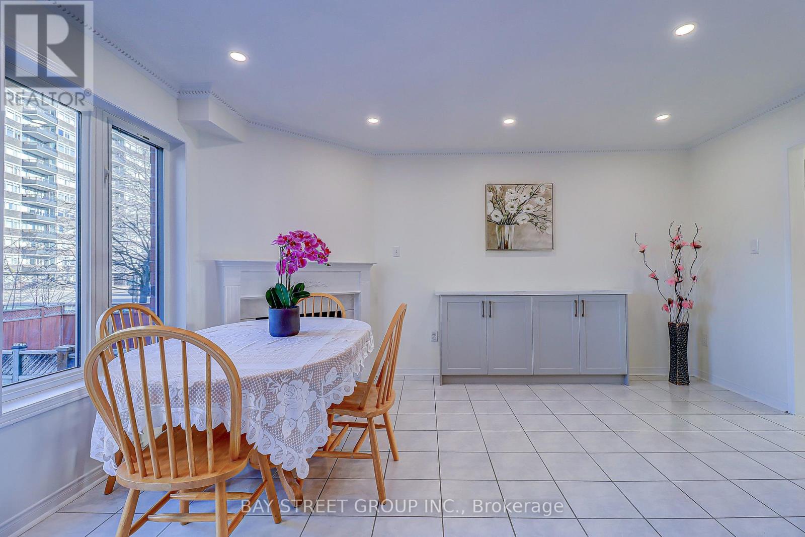 25 Birchcrest Court, Toronto, Ontario  M1W 4A4 - Photo 6 - E12867562