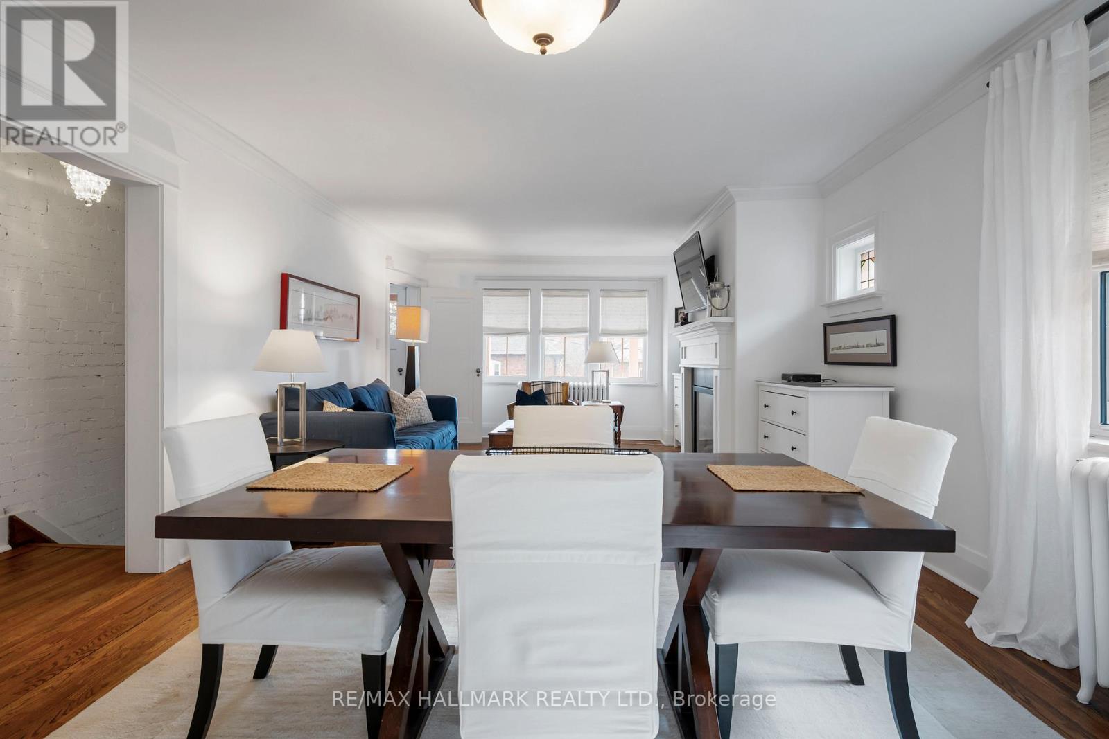 Upper - 28 Glen Manor Drive, Toronto, Ontario  M4E 2X2 - Photo 12 - E12867644