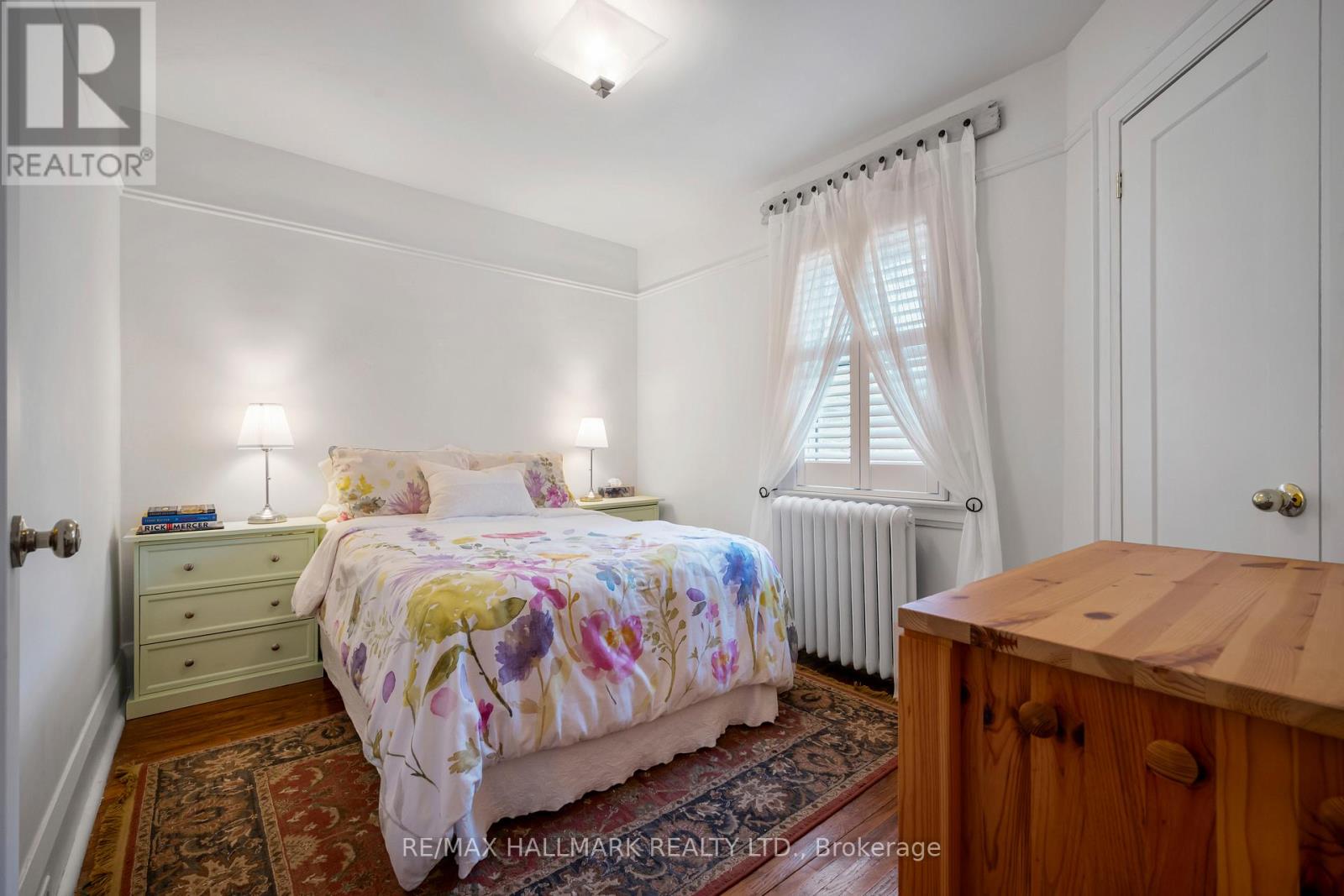 Upper - 28 Glen Manor Drive, Toronto, Ontario  M4E 2X2 - Photo 22 - E12867644