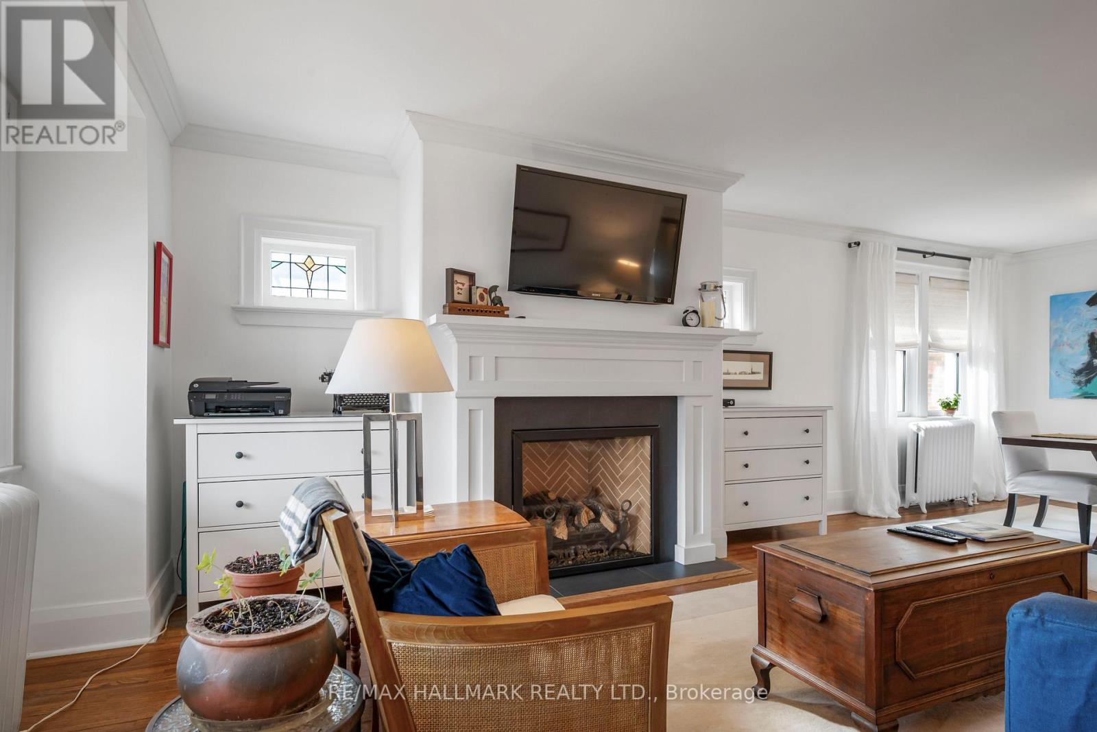 Upper - 28 Glen Manor Drive, Toronto, Ontario  M4E 2X2 - Photo 5 - E12867644