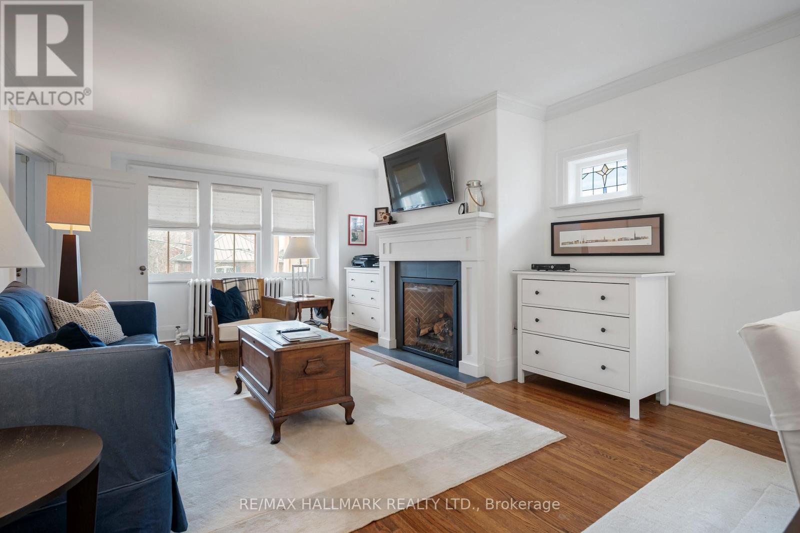 Upper - 28 Glen Manor Drive, Toronto, Ontario  M4E 2X2 - Photo 8 - E12867644