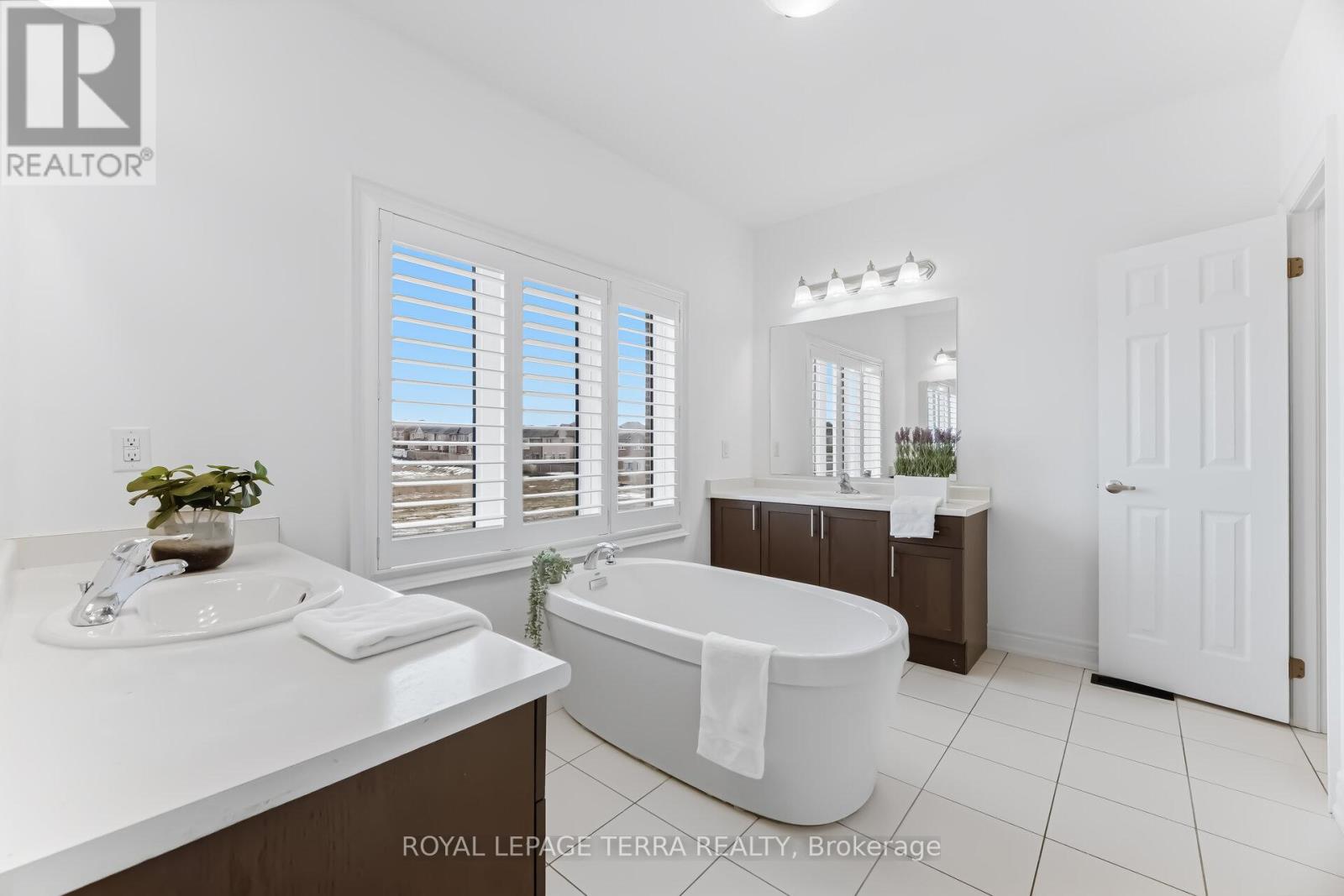 11 Lockton Street, Whitby, Ontario  L1P 0B9 - Photo 25 - E12867714