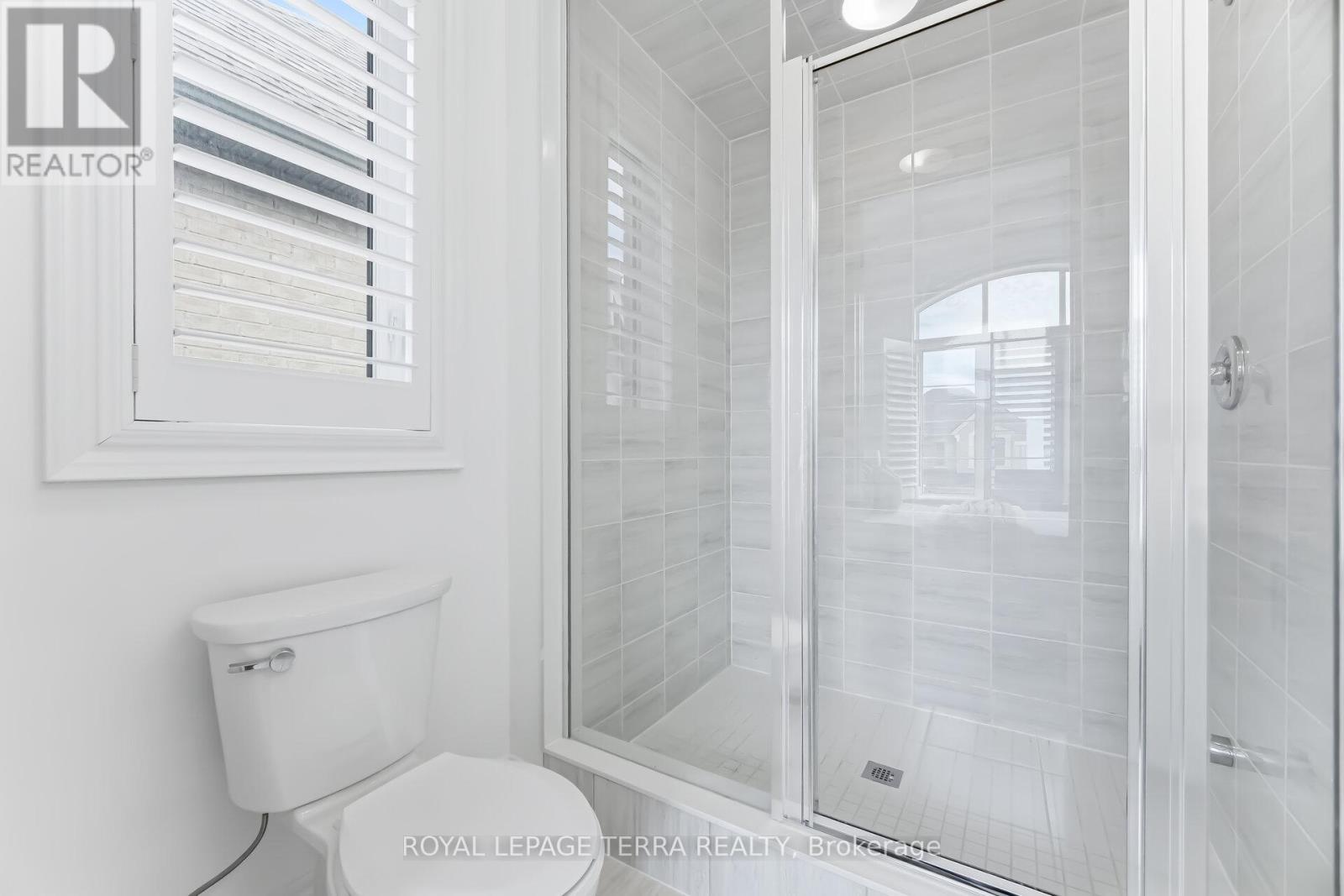 11 Lockton Street, Whitby, Ontario  L1P 0B9 - Photo 37 - E12867714