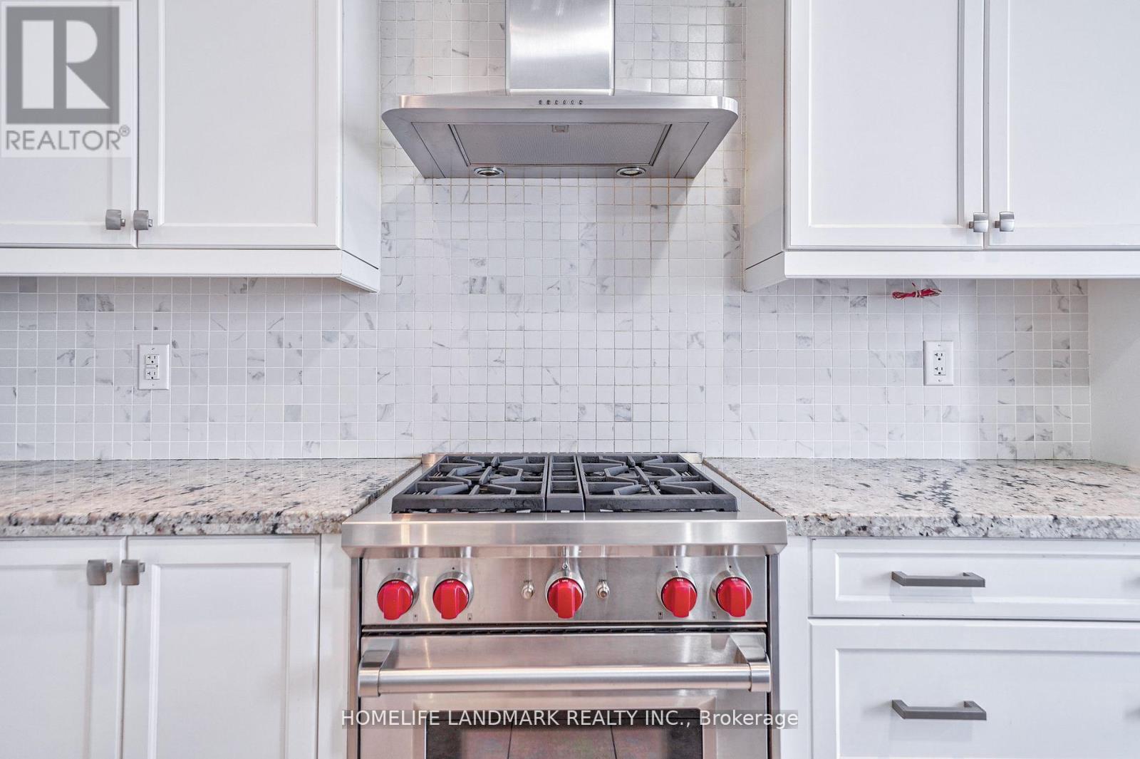 31 Angus Glen Boulevard, Markham (Angus Glen), Ontario  L6C 0X9 - Photo 10 - N12867656