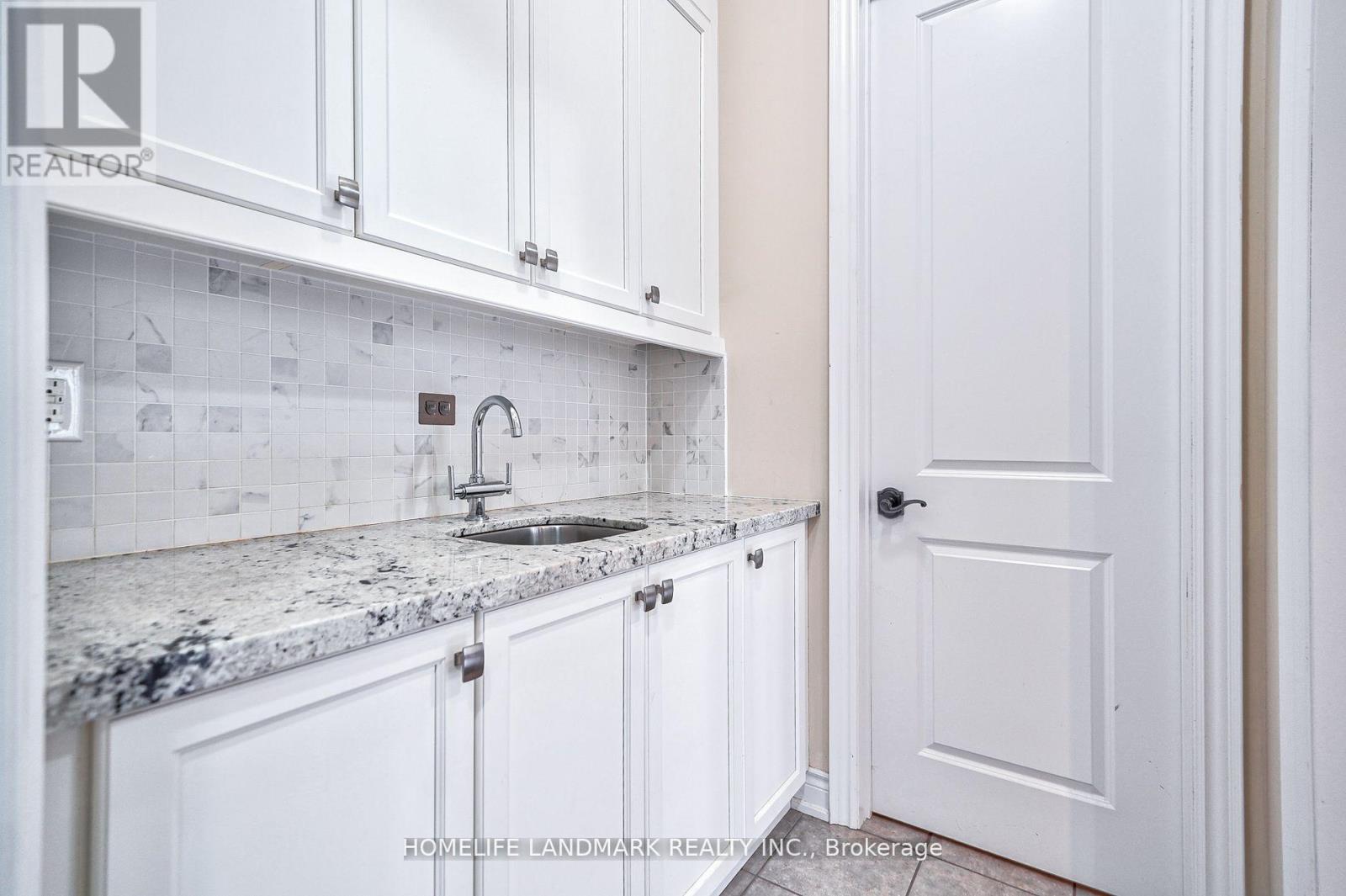 31 Angus Glen Boulevard, Markham (Angus Glen), Ontario  L6C 0X9 - Photo 14 - N12867656