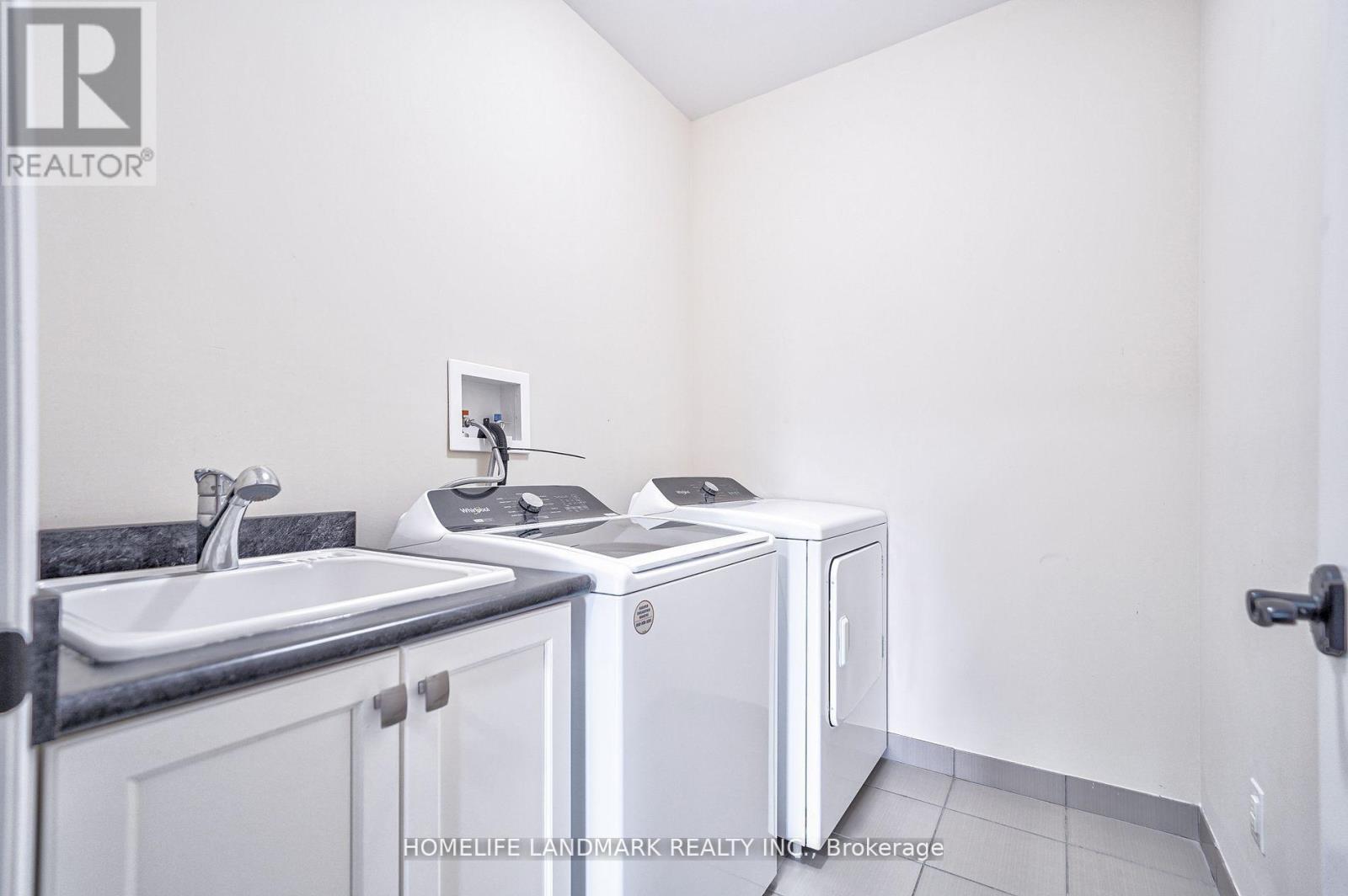 31 Angus Glen Boulevard, Markham (Angus Glen), Ontario  L6C 0X9 - Photo 24 - N12867656