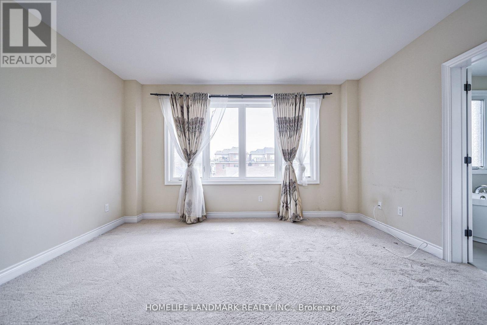 31 Angus Glen Boulevard, Markham (Angus Glen), Ontario  L6C 0X9 - Photo 30 - N12867656