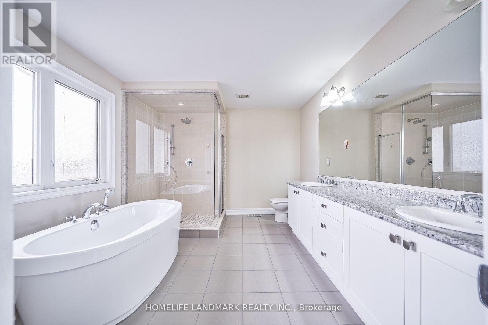 31 Angus Glen Boulevard, Markham (Angus Glen), Ontario  L6C 0X9 - Photo 37 - N12867656