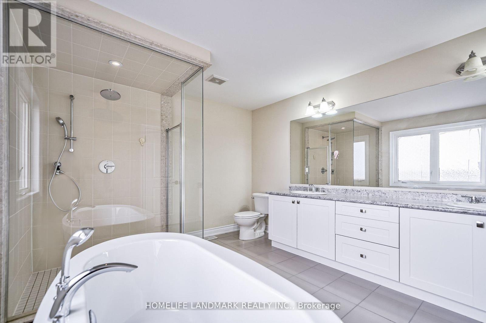 31 Angus Glen Boulevard, Markham (Angus Glen), Ontario  L6C 0X9 - Photo 38 - N12867656