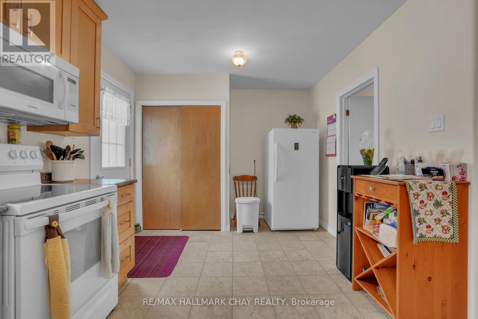 25 Tarbush Avenue, Essa, Ontario  L0M 1B3 - Photo 11 - N12867744