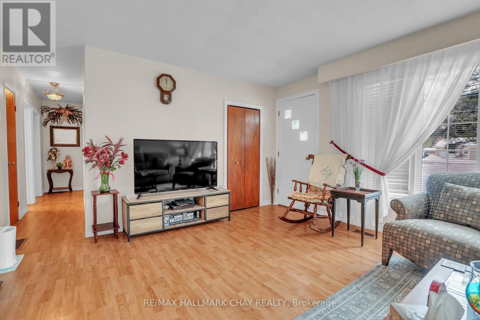 25 Tarbush Avenue, Essa, Ontario  L0M 1B3 - Photo 5 - N12867744