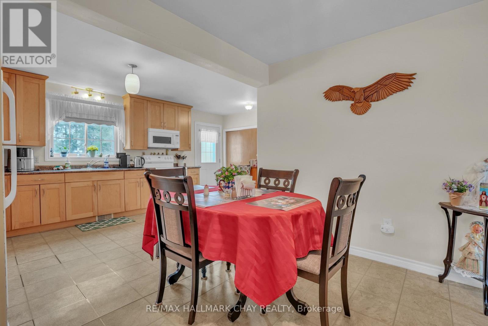 25 Tarbush Avenue, Essa, Ontario  L0M 1B3 - Photo 7 - N12867744