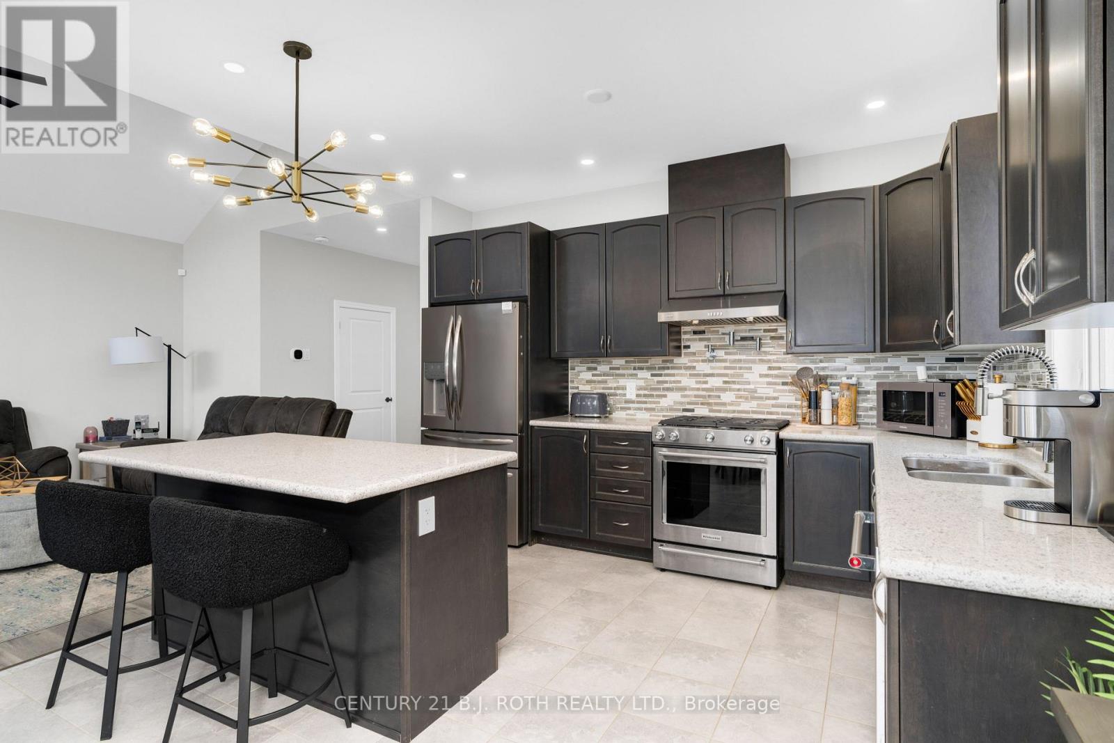 16 Cristiano Avenue, Wasaga Beach, Ontario  L9Z 0H5 - Photo 14 - S12867666