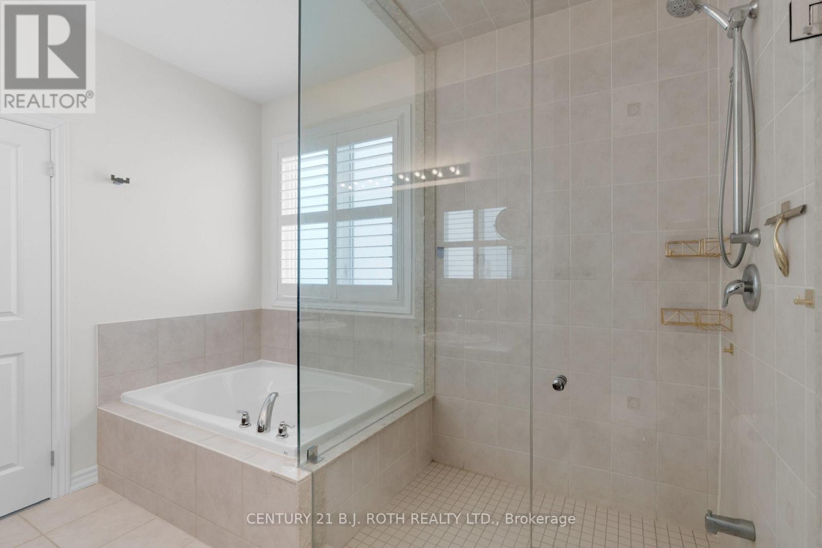 16 Cristiano Avenue, Wasaga Beach, Ontario  L9Z 0H5 - Photo 25 - S12867666