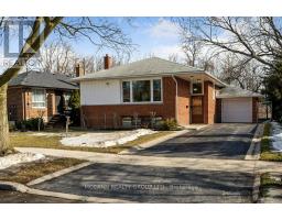 121 WINCOTT DRIVE, Toronto, Ontario