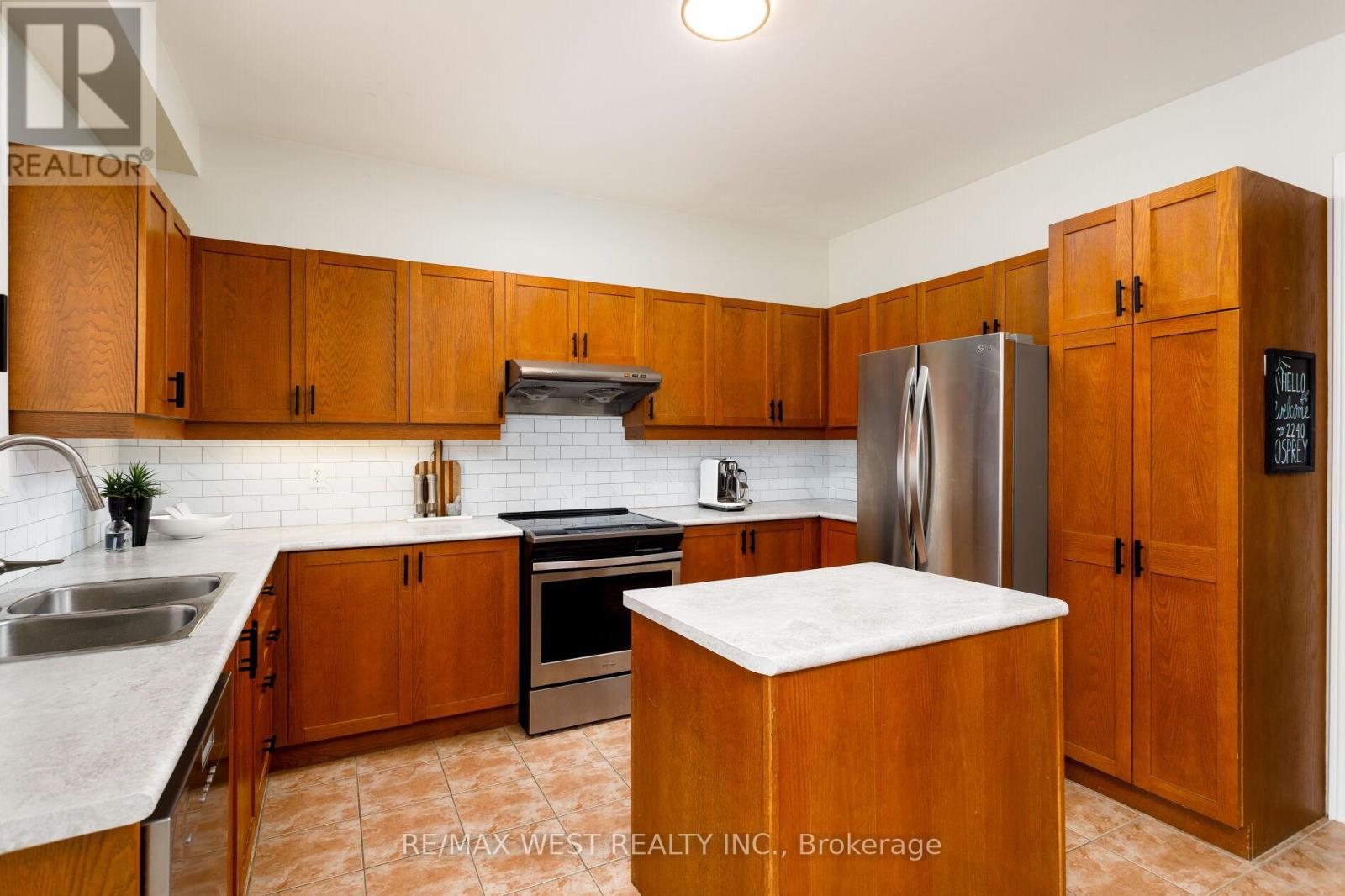 2240 Osprey Lane, Oakville, Ontario  L6M 3Z8 - Photo 12 - W12867726