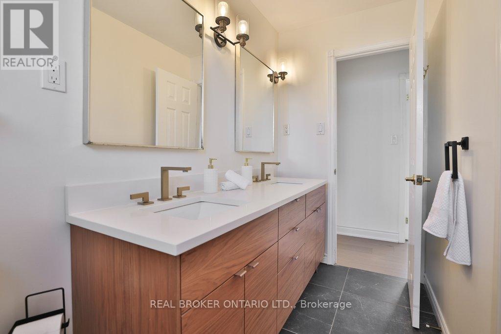 273 Oriole Court, Milton, Ontario  L9T 3R3 - Photo 16 - W12867732