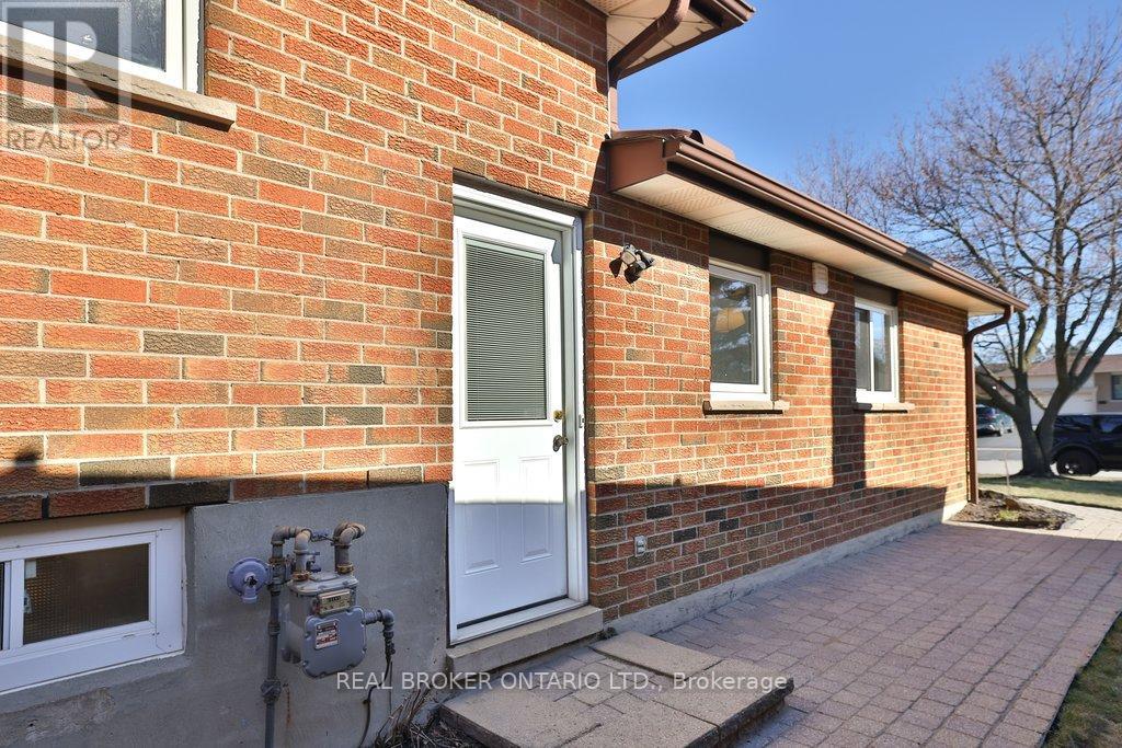 273 Oriole Court, Milton, Ontario  L9T 3R3 - Photo 24 - W12867732