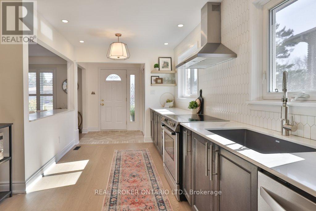 273 Oriole Court, Milton, Ontario  L9T 3R3 - Photo 5 - W12867732